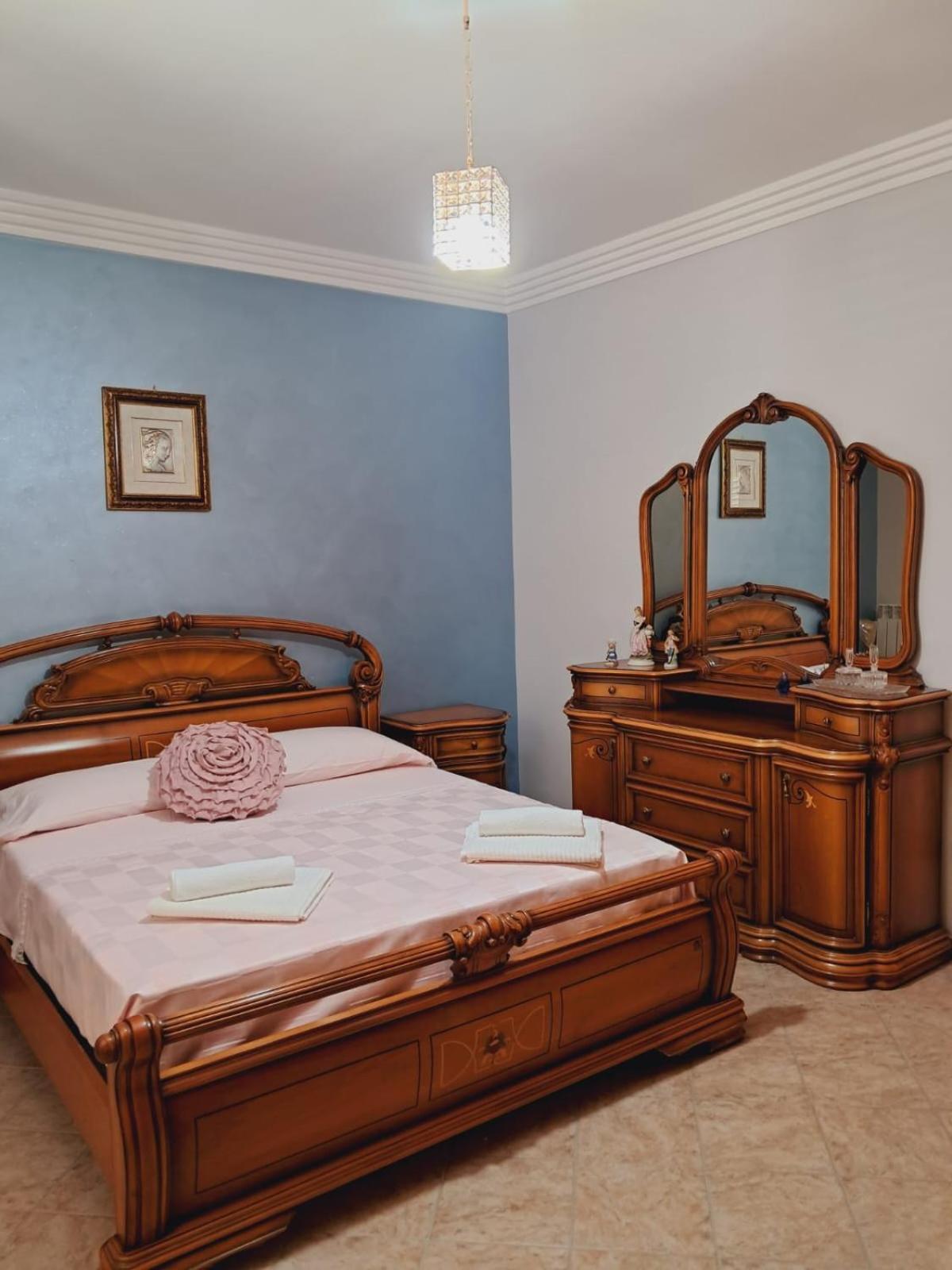 Al Cortile Del Pozzo Apartment Delia ภายนอก รูปภาพ
